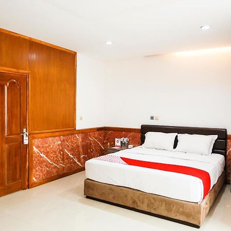 Oyo 229 Hi Quality Hotel Bandung Kültér fotó