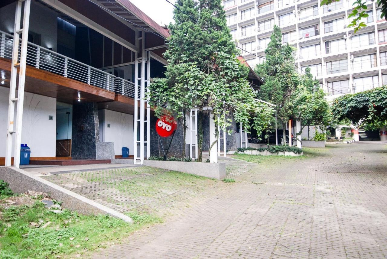 Oyo 229 Hi Quality Hotel Bandung Kültér fotó