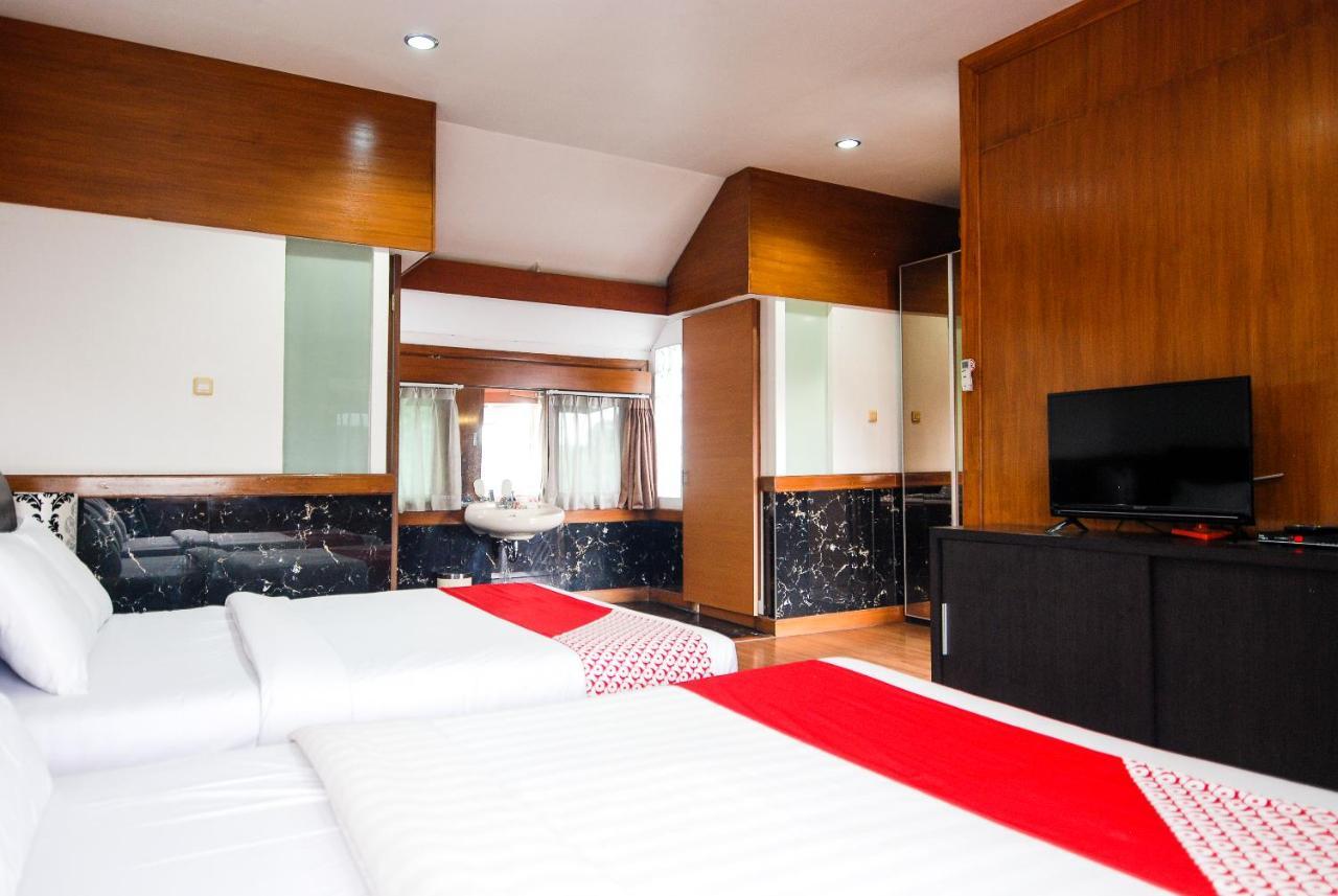 Oyo 229 Hi Quality Hotel Bandung Kültér fotó