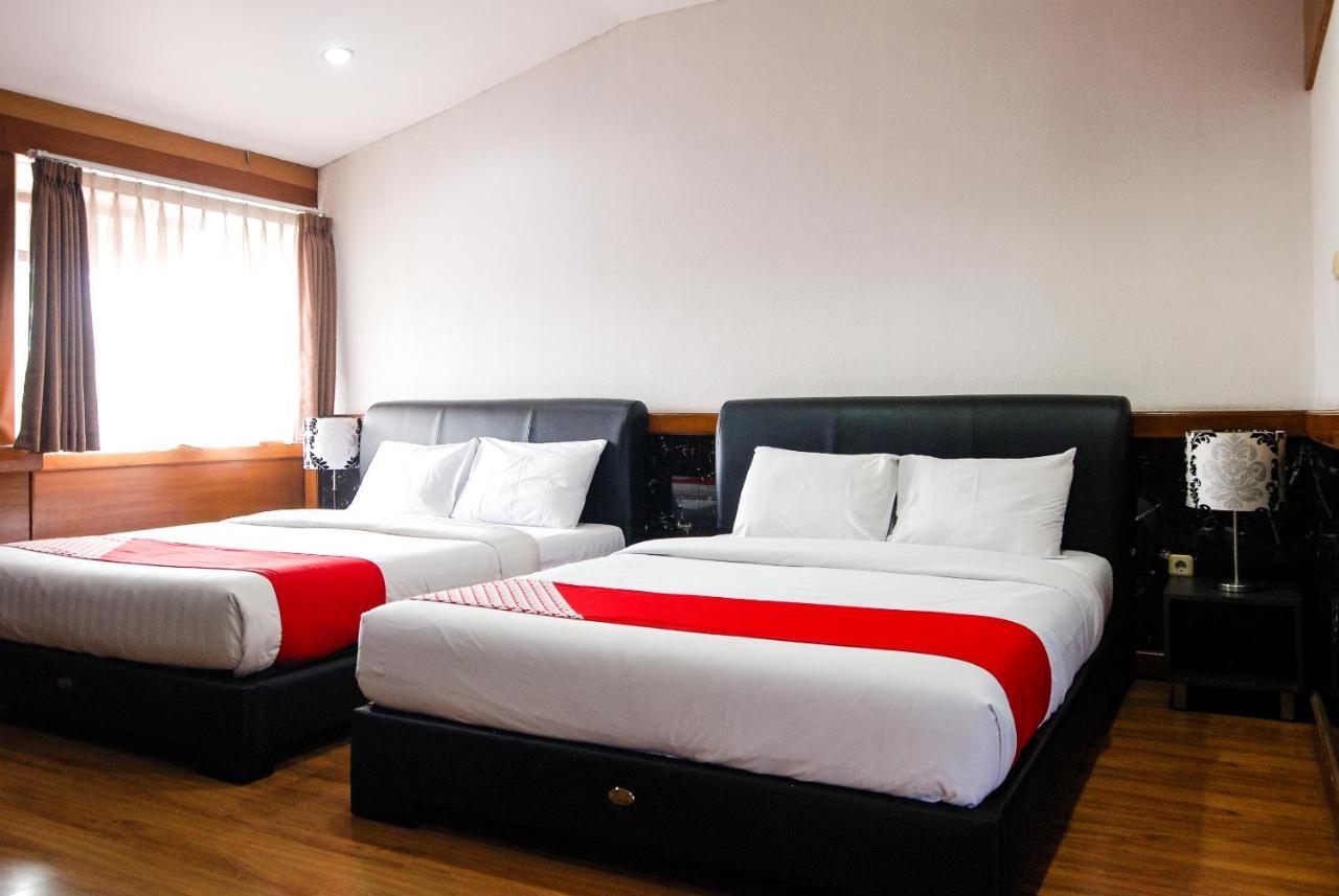 Oyo 229 Hi Quality Hotel Bandung Kültér fotó