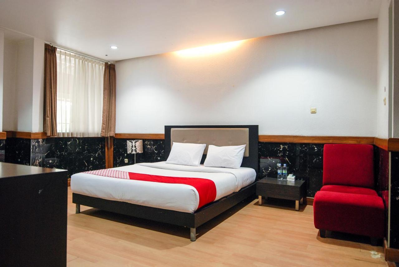Oyo 229 Hi Quality Hotel Bandung Kültér fotó
