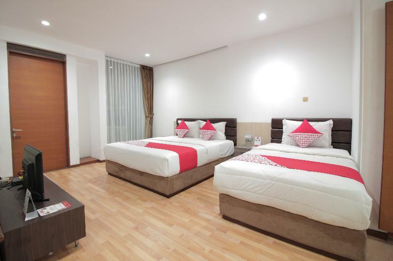 Oyo 229 Hi Quality Hotel Bandung Kültér fotó