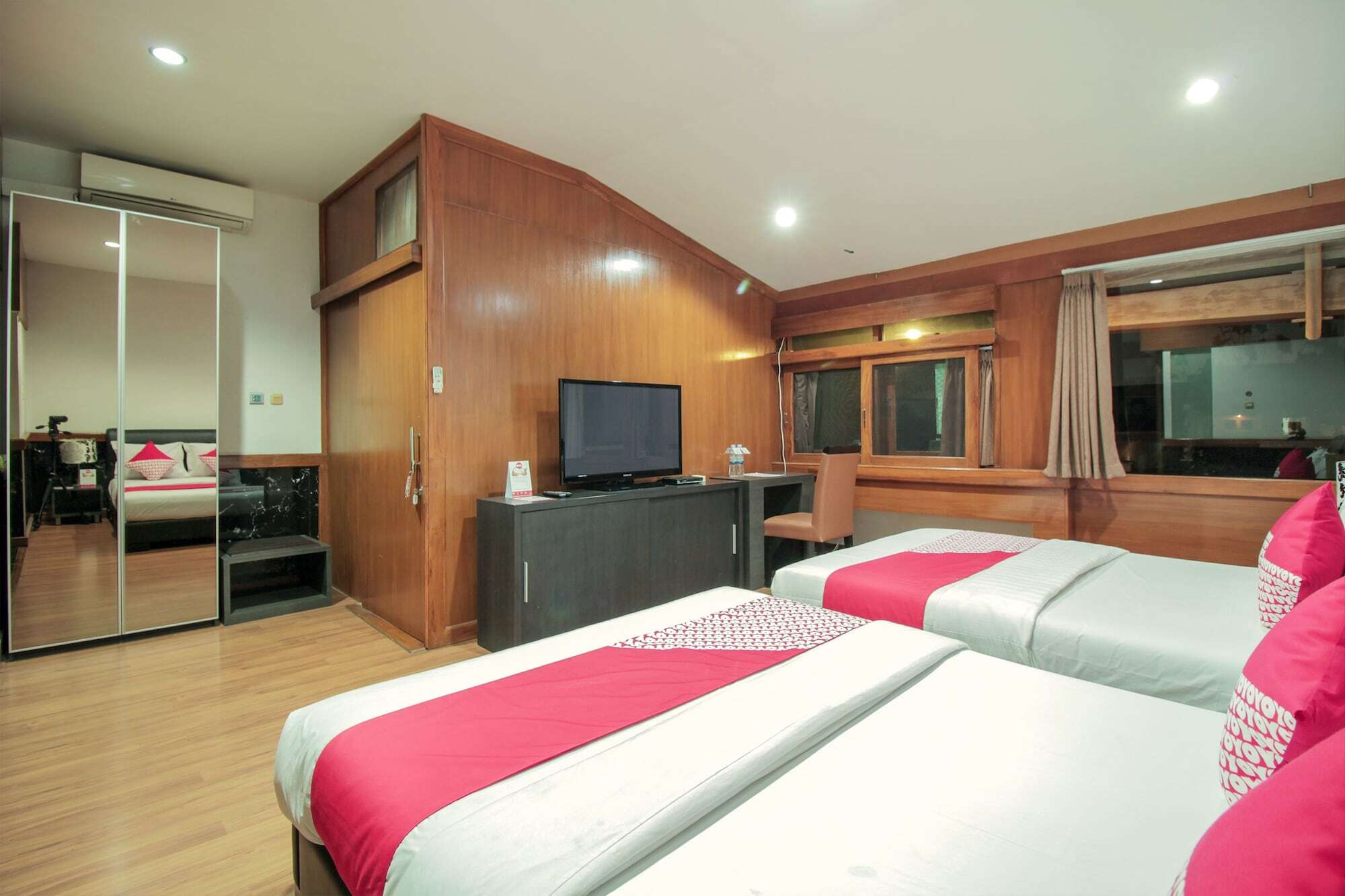 Oyo 229 Hi Quality Hotel Bandung Kültér fotó
