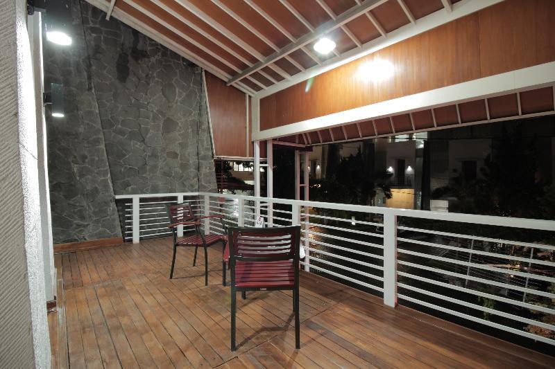 Oyo 229 Hi Quality Hotel Bandung Kültér fotó
